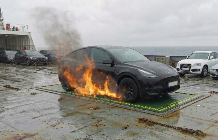 In the event of a vehicle fire, PyroPool will be activated to contain the battery fire safely.